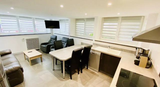 Апартаменты Superior Residence Louis Quartier Des Lilas