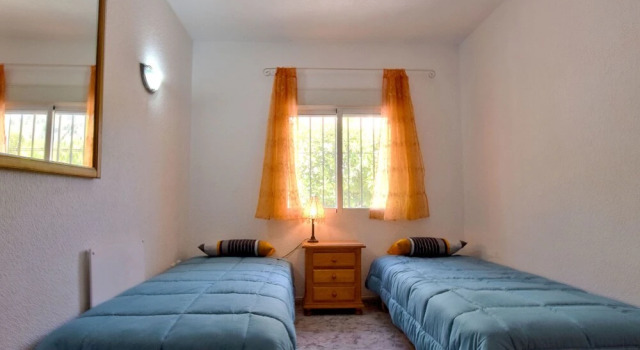 Cozy Holiday Home With Private Swimming Pool in Viñuela, Prenota Hotel Hotel a Axarquía con parcheggio, Parcheggio