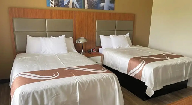 Четырёхместный номер Standard Quality Inn & Suites New Hartford - Utica