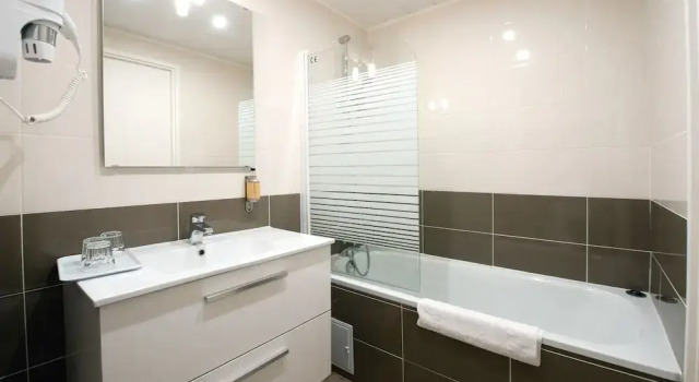 Двухместный номер Standard Hotel Milton (ex Gis Hotel)