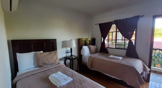 Двухместный номер Standard c 1 комнатой Hotel & Restaurant Fleur de Lis