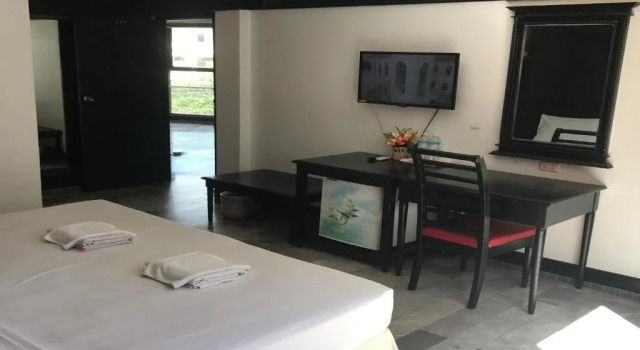 Maximum Boutique Hotel