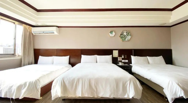 Шестиместный номер Standard Felicity Business Hotel