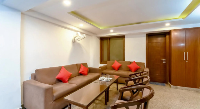 OYO Flagship 73119 Hotel Eagle Restaurant & Lodging, Book Hotel Hoteller i Wardha med parkering, Parkering