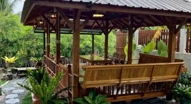 Doungploy BaanruenThai Homestay