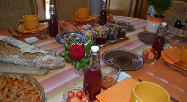 La Fleur de Vigne - Maison D'Hotes, Rezerwuj Bed and Breakfast Gensac-la-Pallue Charente