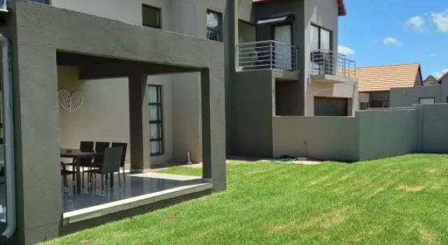 Leloko937, Boek Hotel Hartbeespoort 