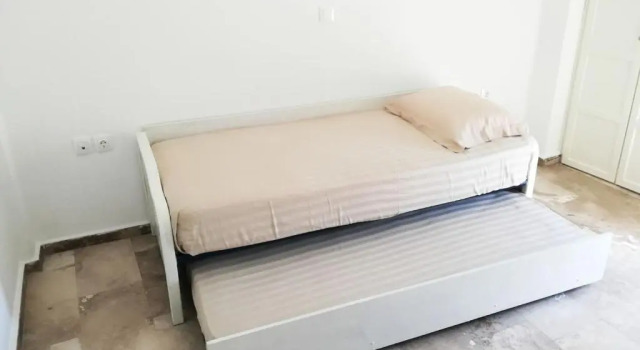 Central flat, 300m from the beach, Забронировать Отель Отели East Crete с парковкой, Парковка