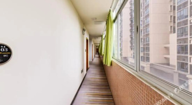 Yimi Inn Dongpu Metro Station Branch, Boek Hotel Hotels in Guangdong met parkeren, Parkeren