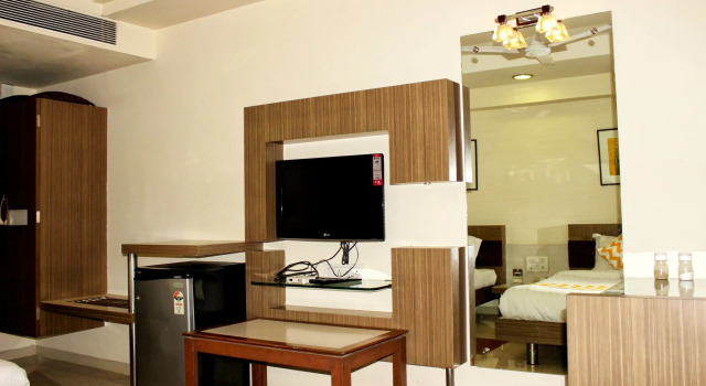 FabHotel Amrit Residency, Забронировать Отель Отели штата Махараштры 3 звезды, 3*