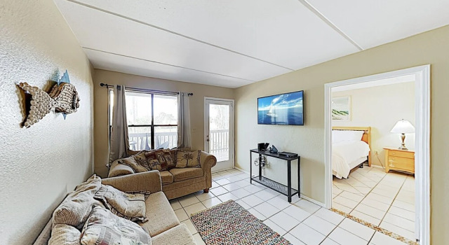 New Listing! Coastal W/ Pool - Walk To Beach 2 Bedroom Condo, Buchen Sie Ferienwohnung Padre Island USA