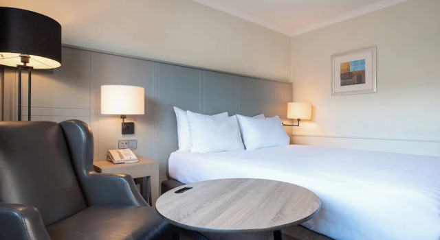 Двухместный номер Premium Holiday Inn Edinburgh Zoo by IHG