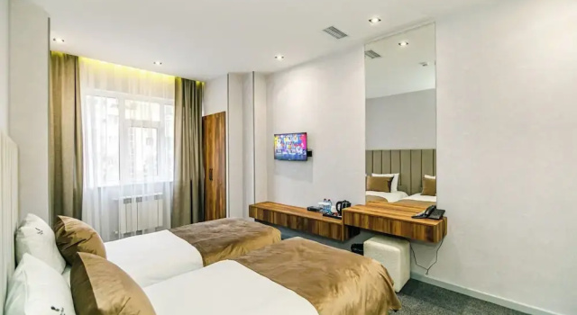Двухместный номер Standard c 1 комнатой с видом на город GREEN PARK HOTEl