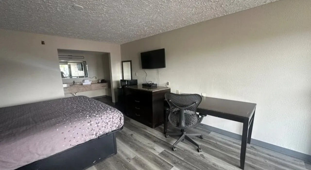 Super 8 Guntersville, Boek Hotel Hotels in Alabama met parkeren, Parkeren