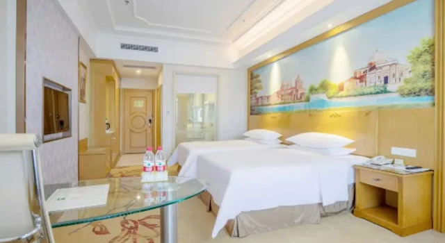 Vienna International Hotel, Varaa Hotelli Hotellit Guangdong aamiaisella, Aamiainen