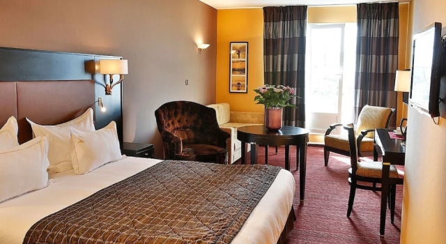 Полулюкс с балконом и с красивым видом из окна Hotel De La Matelote