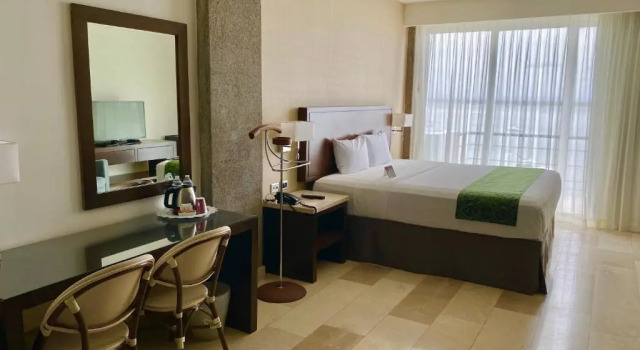Полулюкс Seven Crown La Paz Malecon