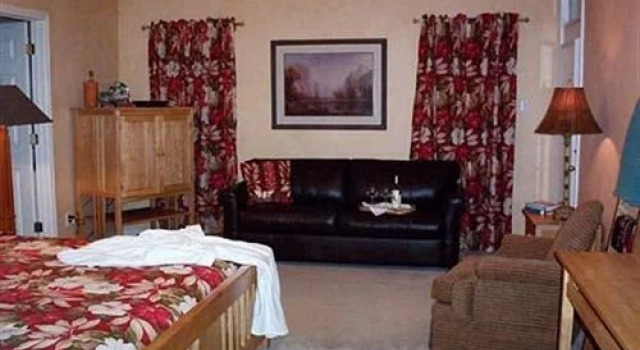 15 Acres Retreat, Book Hotel Hoteller i Quitman med parkering, Parkering