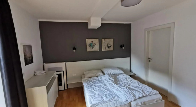 Design Apartments mit Pool und fantastischem Ausblick, Rezerwuj Apartament Hotele w Salzburg z parkingiem, Parking