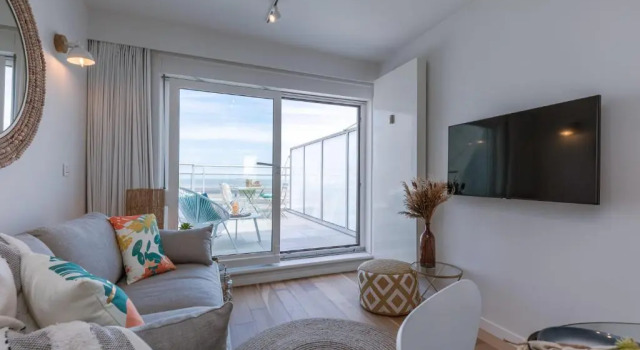 Апартаменты Stunning Studio With Sea-view on top Location
