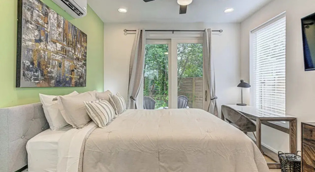Pet Friendly Quiet Neighborhood Near S. Lamar, Забронировать Дом для отпуска Остин Greater Austin