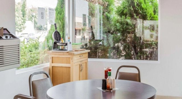 Rodeway Inn & Suites Omak - Okanogan, Prenota Hotel Omak Loup Loup