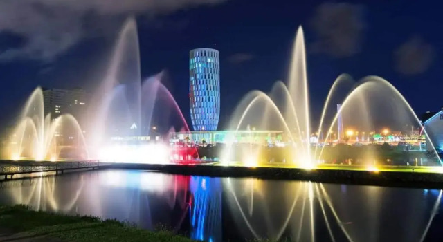 Sea view apart-hotel ORBI TWIN TOWERS 1413, Book Hotel Batumi 
