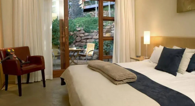 Lézard Bleu Guest House, Забронировать Отель Отели Кейптауна с завтраком, рядом с De Waal Park, Завтраки