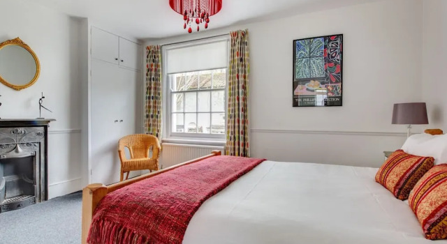 Light and Spacious Cottage, Located in the Pleasant Centre of Brighton, Забронировать Отель Отели Исторического графства Суссекса 3 звезды, 3*