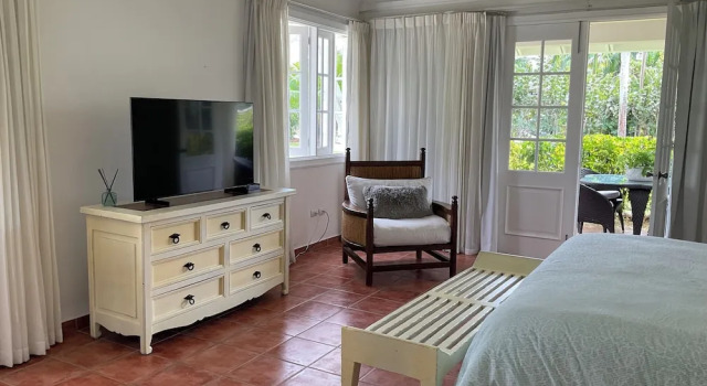 "srvittinivillas Lc01  Resorts / Spacious/ Family/ Group/ Best Loc", Забронировать Вилла Отели Ла-Романа с парковкой, Парковка