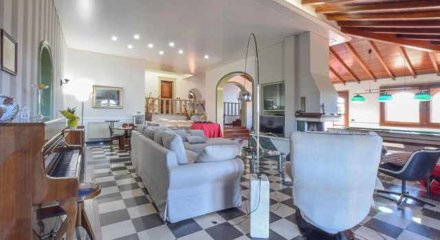 Awesome Home in Ispica With Wifi, Private Swimming Pool and Outdoor Swimming Pool