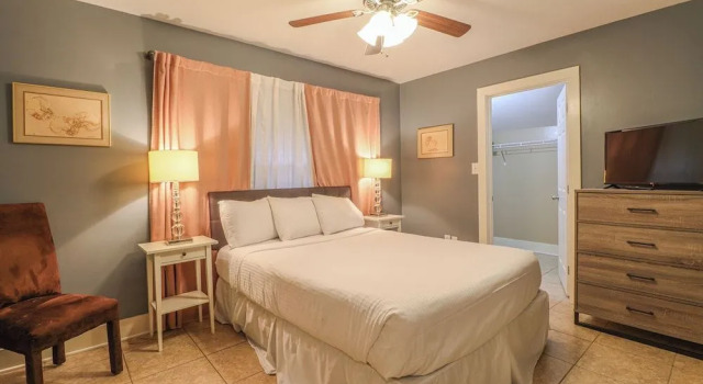 Delightful 2-bedroom, 1-bath Home Near Biloxi's Scenic Back Bay