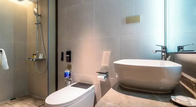 Номер Standard Landmark International Hotel