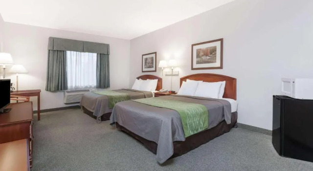 Номер Deluxe Days Inn by Wyndham Pentwater