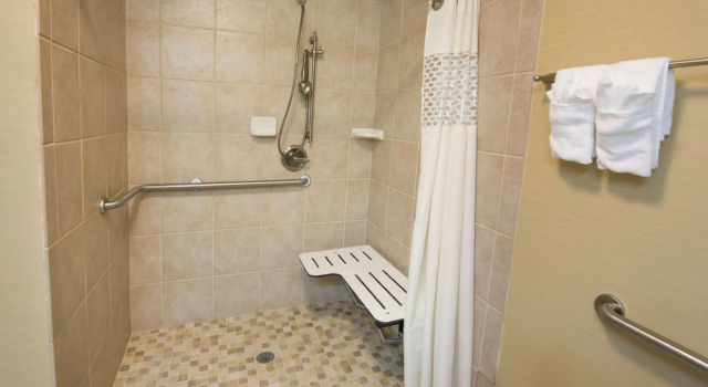 Standardowy czteroosobowy pokój Hampton Inn Cornelia