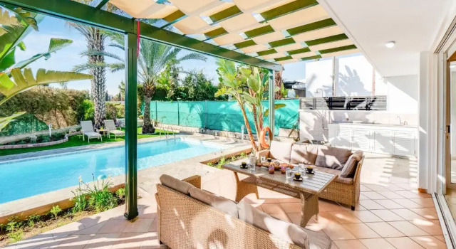 Вилла Villa Poseidon Gardens by Ezoria Villas