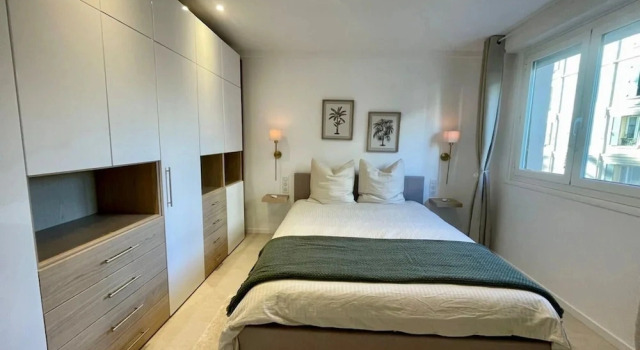 Spacious Group Stay in Antibes