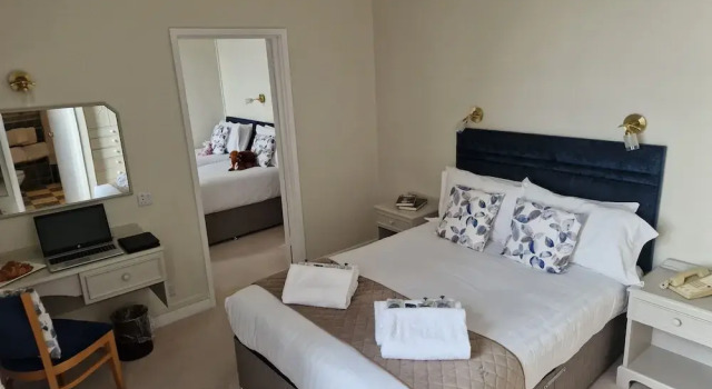 Standard Família quarto com vista para o mar Redcliffe Hotel