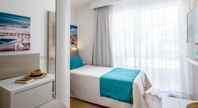 Одноместный номер Standard с балконом Hostal Es Pi - Emar Hotels