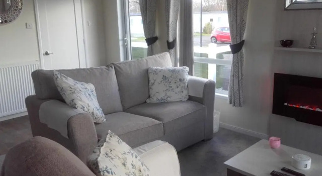 Luxury 6 berth lodge at Quince 10