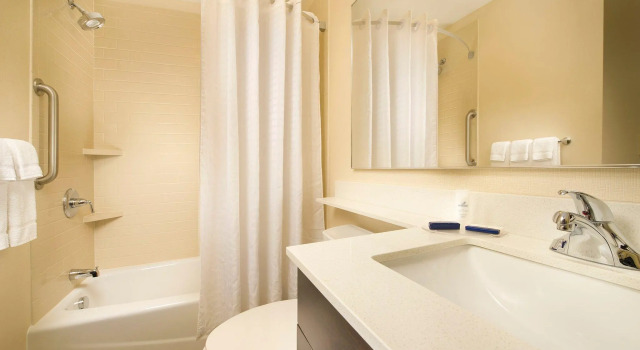 Четырёхместный люкс Candlewood Suites Alexandria - Fort Belvoir by IHG
