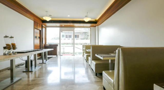 Treebo Premium Eden Residency Near Sec 29, Забронировать Отель СПА-отели Гургаон, рядом с Management Development Institute, SPA-услуги