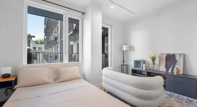 Студия Chic Brooklyn Stay Steps to G Train
