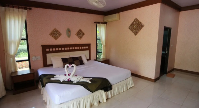Номер Superior с балконом Lanta Villa Resort