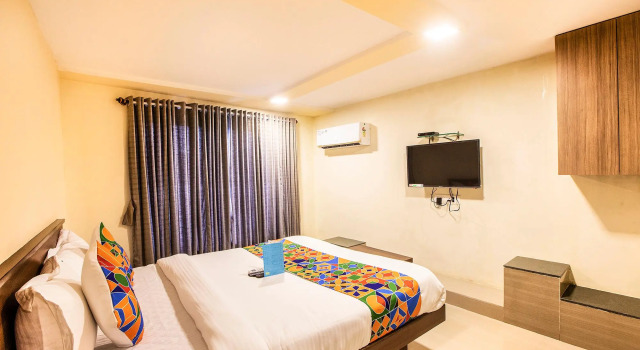 Номер Deluxe FabHotel Silver Lake