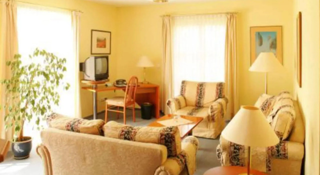 Landhotel Kastanienallee Putbus, Book Hotel Putbus Rügen