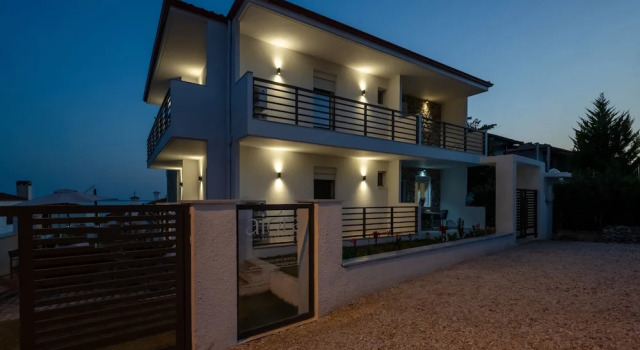 Aiora Suites, Book Guesthouse  