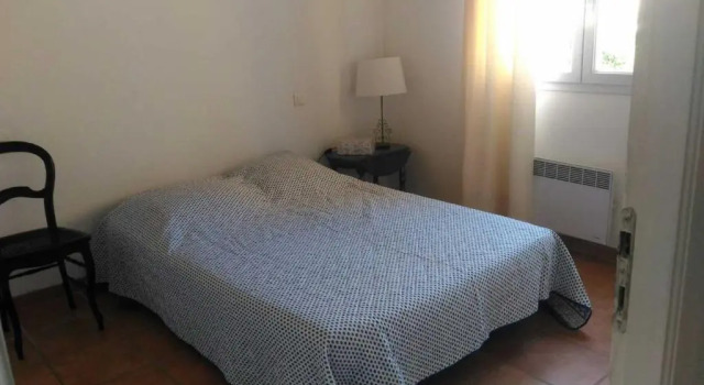 Maison T3 jardin proche remparts Aigues Mortes, Rezerwuj Hotel Hotele w Camargue z parkingiem, Parking