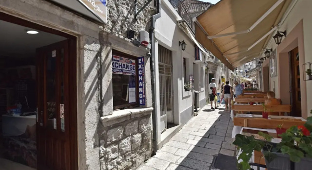 Apartments Roza, Rezerwuj Apartament Hotele w Split-Dalmatia County z parkingiem, Parking