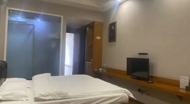 Ruili Tianhong Hotel, Varaa Hotelli Mengmao Yunnan